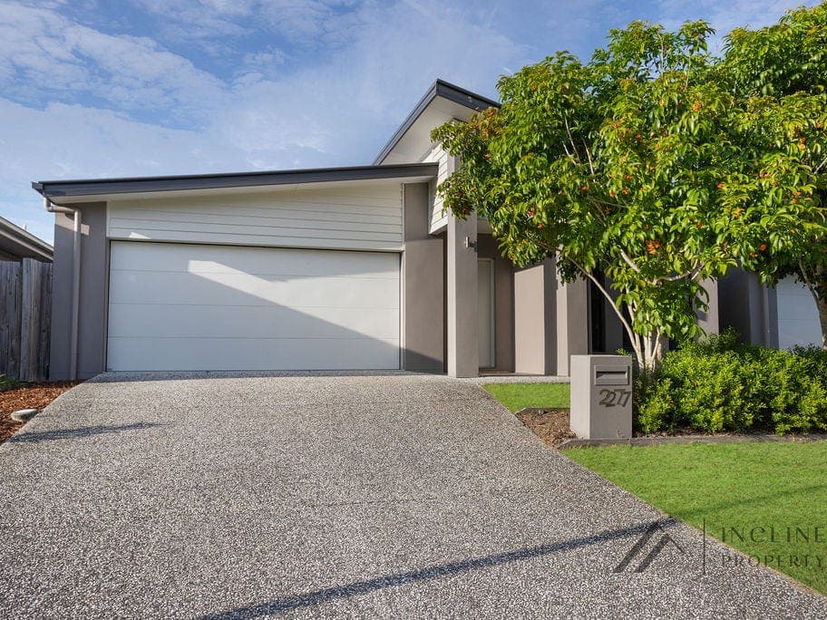 27 Scoria Street, Yarrabilba